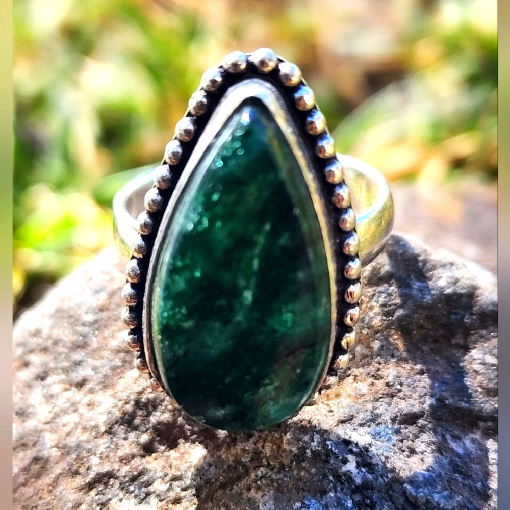 Green Jade Gemstone 💍 🌟 Ring 💍 Sz 7¼ 💝